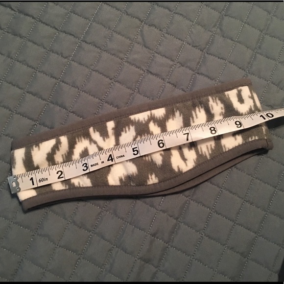 🩶OLD NAVY Super Soft & Warm Scarf/Head Wrap Set - Picture 4 of 8